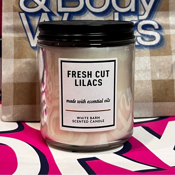 Fresh Cut Lilacs bath & body works single wick candle (bundle for a discount) - Picture 2 of 6